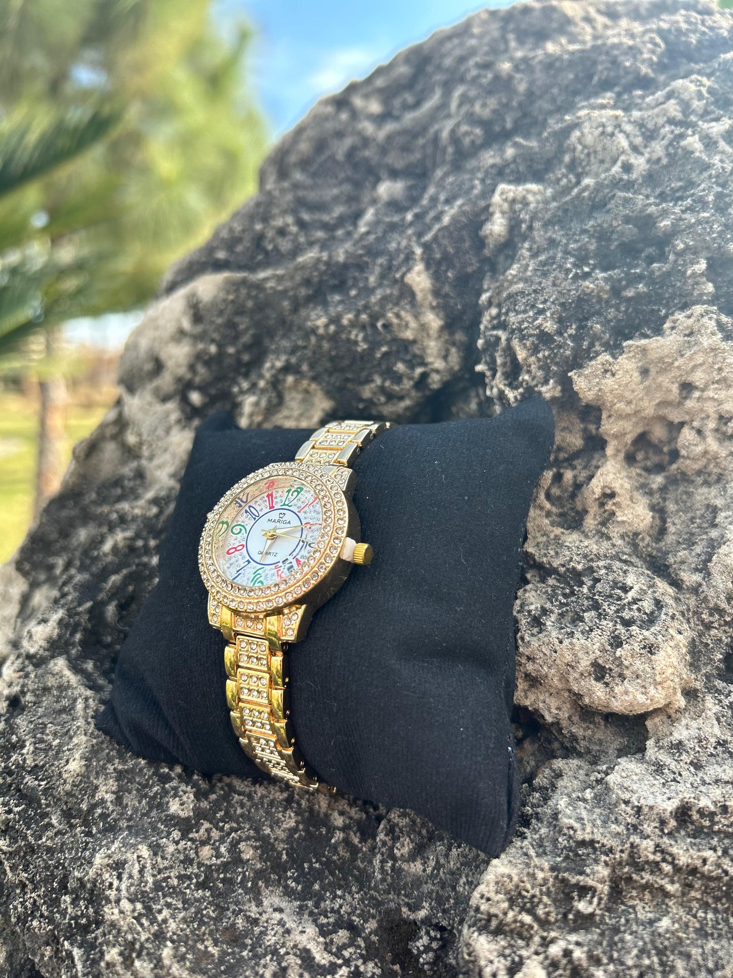 Women's Modern Waterproof Watches with Chic Styling
